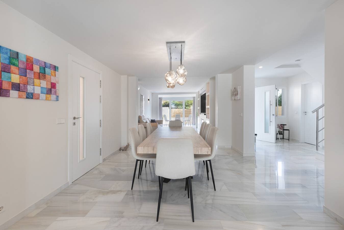 Foto 11 von 45: Ferienhaus 'Luxuriöses und Modernes Familienhaus' mit Privater Terrasse, WLAN und Klimaanlage
