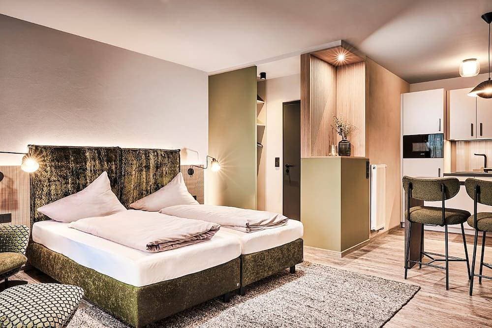 Villa Edelweiss de luxe Studio***** - inkl. Sauna/Spa Bereich und MeineCard+ in Willingens schönster... 1