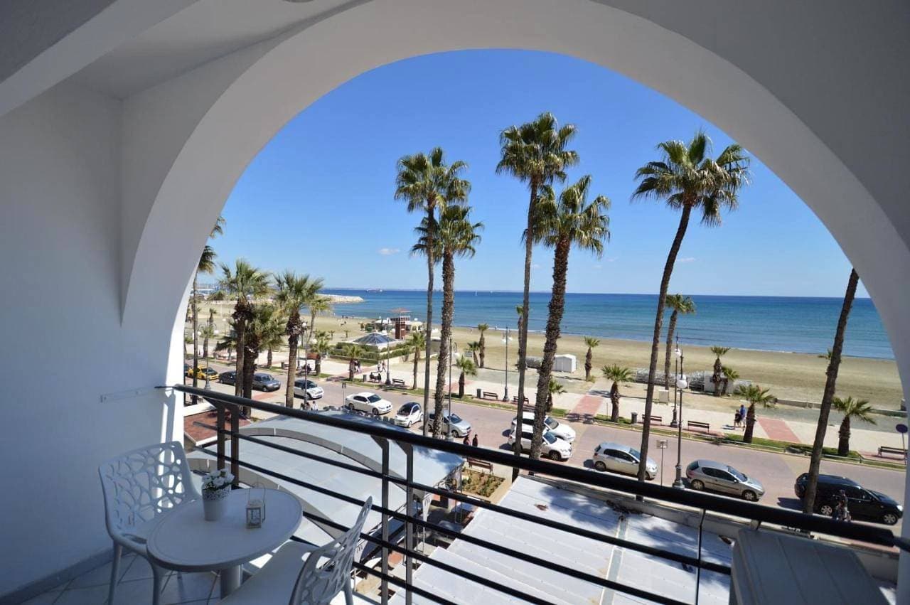 Krasas Beach Apartment Rentals 1