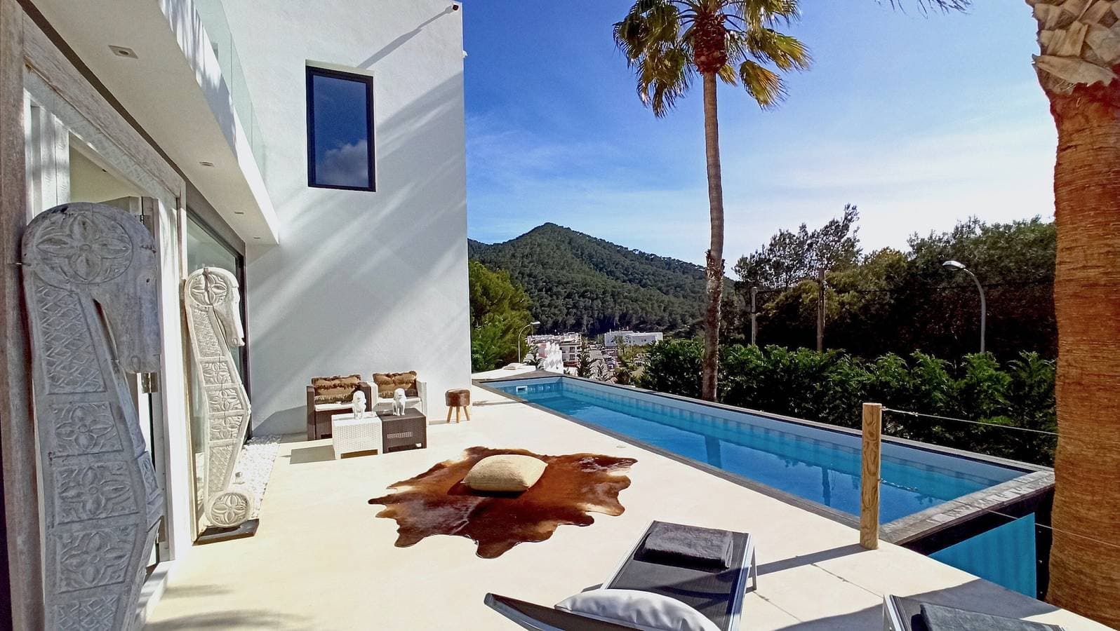 Foto 3 von 57: Fantastische Luxusvilla nahe dem Strand mit Pool, Whirlpool