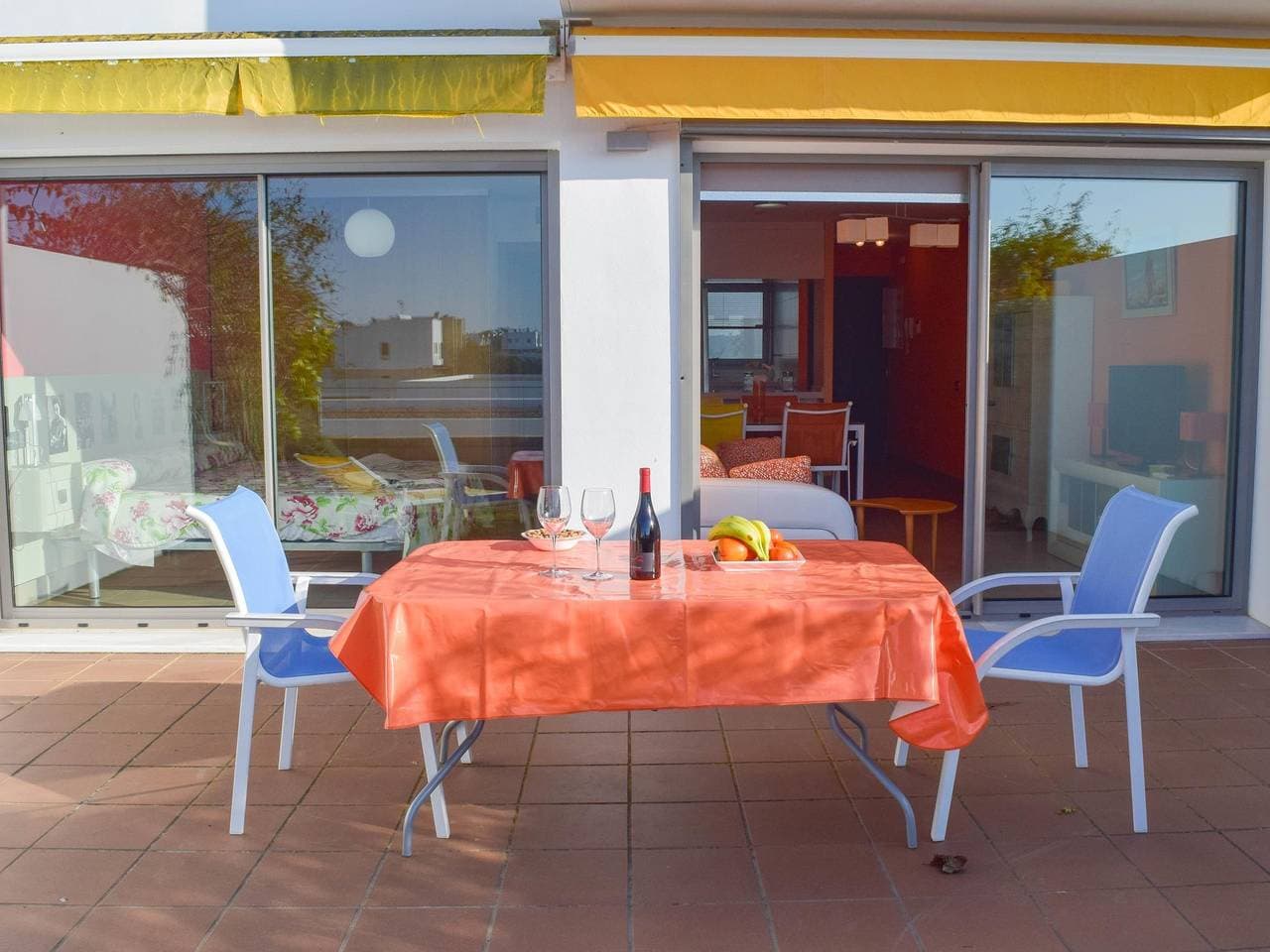 Foto 5 von 26: Moderne Ferienwohnung in Wohnanlage mit Gemeinschaftspool