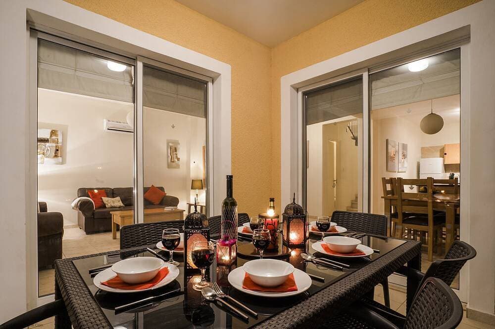 Foto 10 von 30: Villa Stella - Elevated & Secluded 3 Bedroom Detached Villa with Private Pool in Lower Peyia