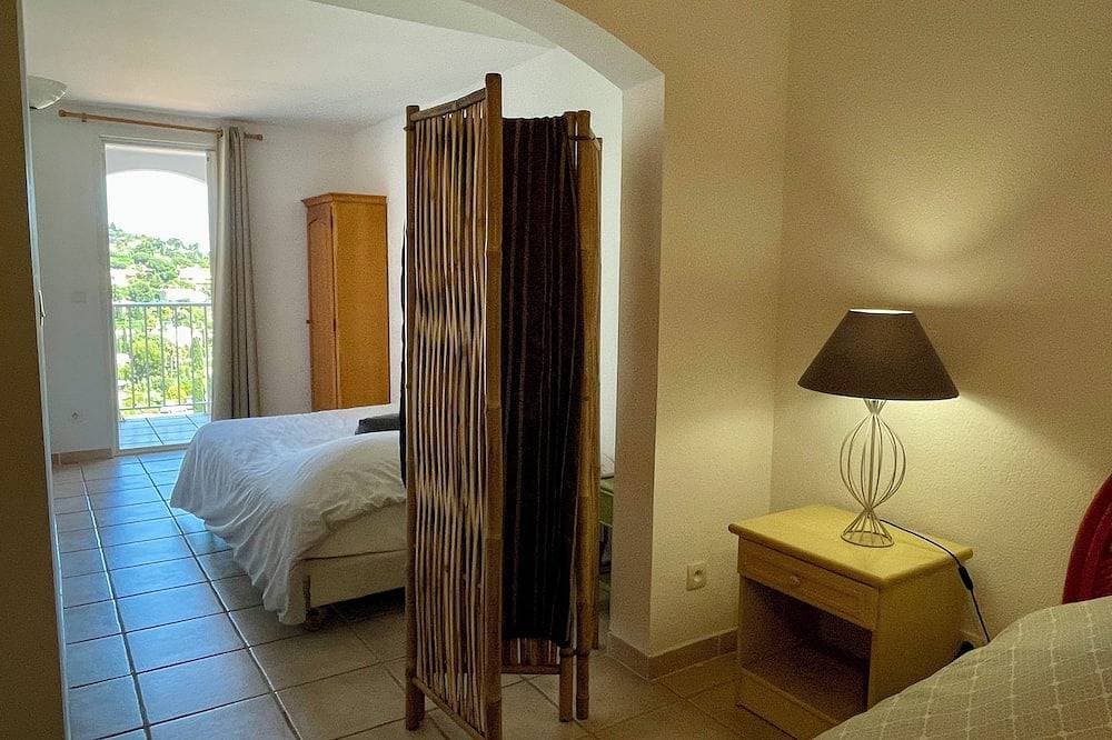 Foto 3 von 13: Apartment n°2 near the beach - sea view + terrace