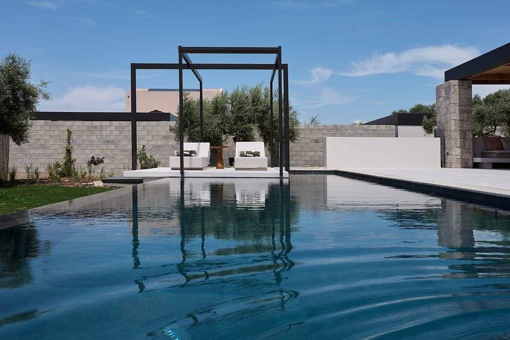 Villa Averia, 2Bdr, Private Heated Pool, Furnished Terrace, Lefkada 1