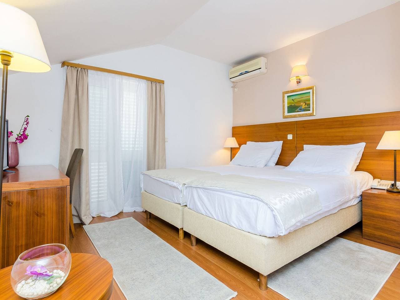 Foto 5 von 20: Pansion Srebreno - Double or Twin Room wth Balcony and City View 1
