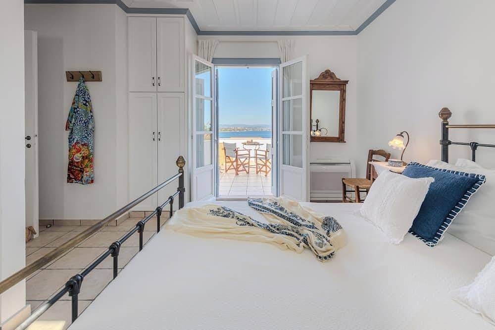 Foto 5 von 30: The Villa Evita in Spetses. Stunning view, private pool and daily maid service.