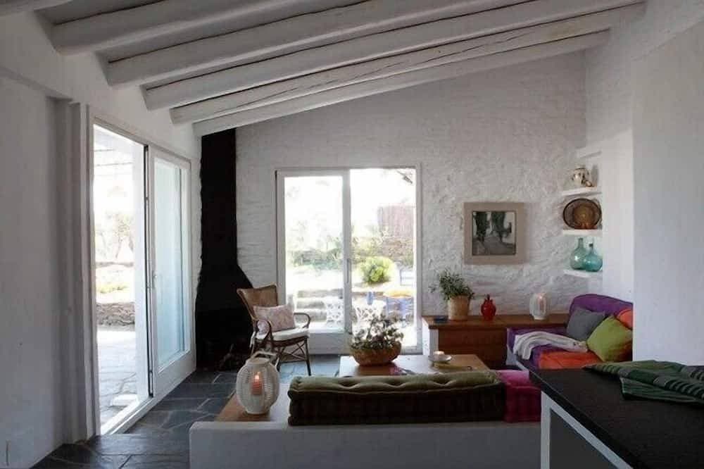 Foto 5 von 30: Haus mit Blick auf das Meer, Garten, Pool, private Garage centr0 von Cadaques,