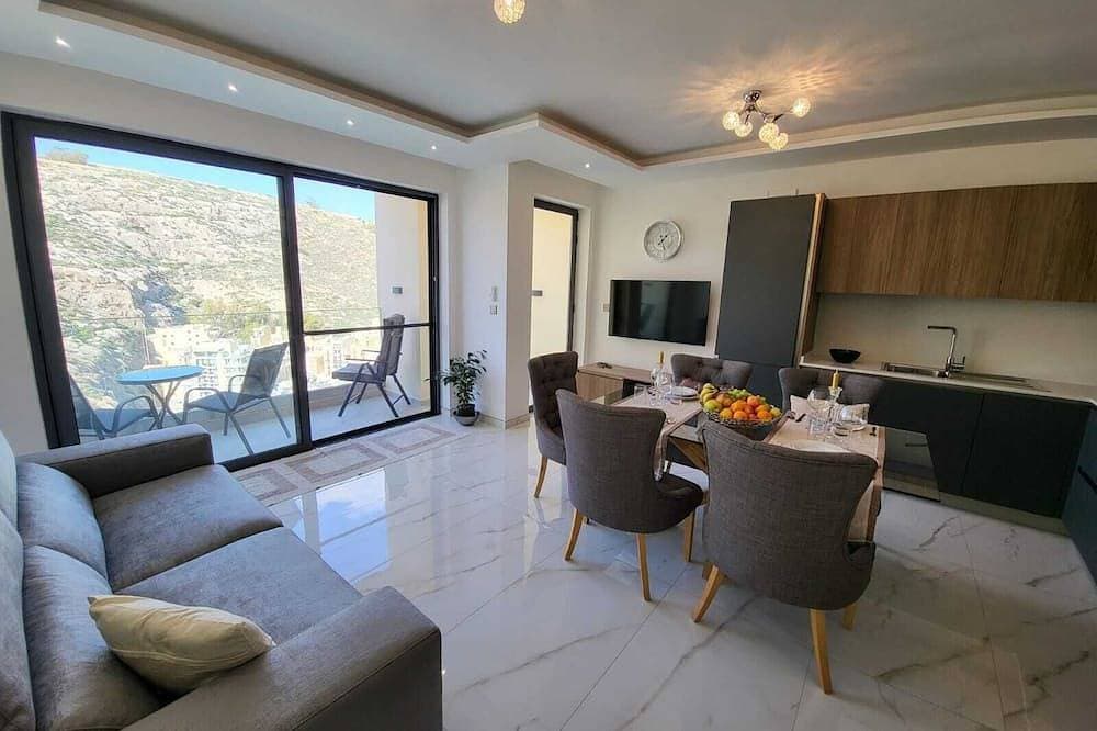 Foto 8 von 23: Xlendi Gozo-Coastal Apartment with Spectacular Views. Free Parking AC and WiFi