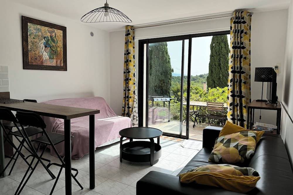 Luxury Stay in Bormes – 3★ Vacation Rental, Close to the Beaches 1