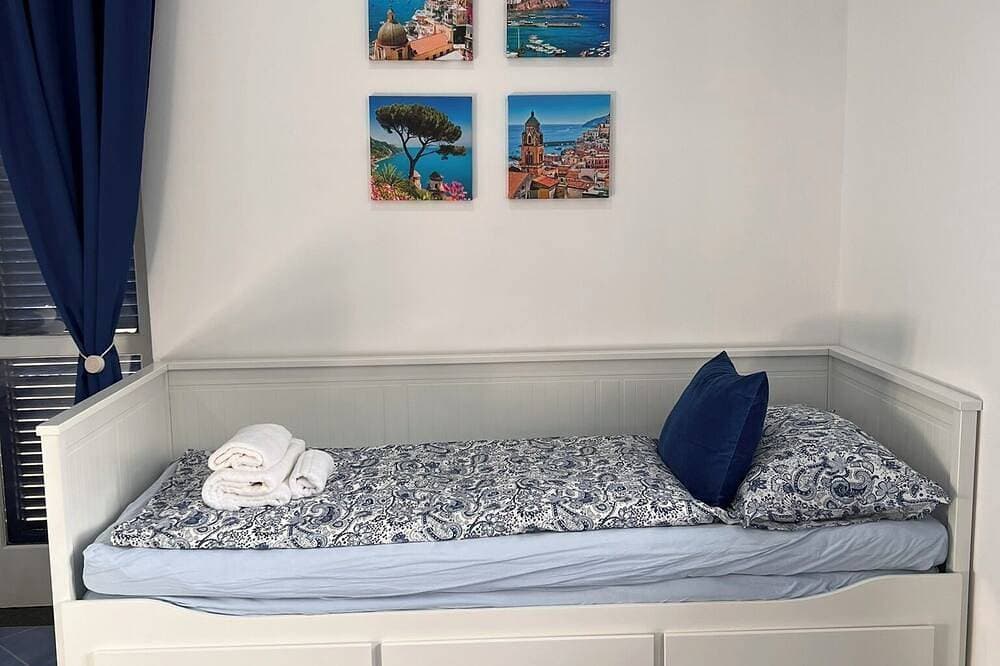 Foto 5 von 23: Ferienwohnung mit atemberaubendem Ausblick auf den \"Golfo di Napoli\"