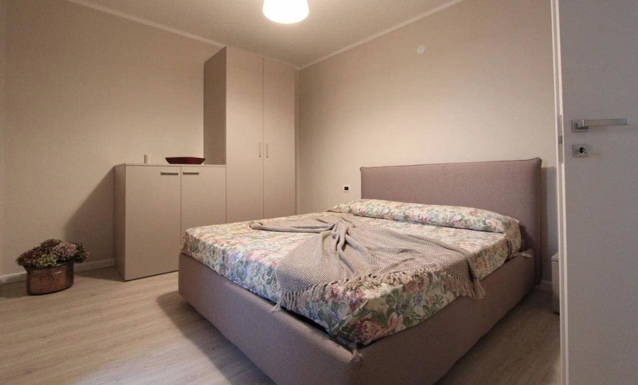 Foto 2 von 26: One-Bedroom Apartment - Attic