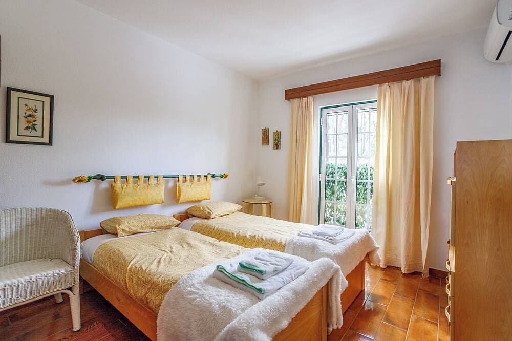 Foto 5 von 30: Charming 3 bedroom, 3 bathroom Villa, only 450m from the beach - 163730/Al