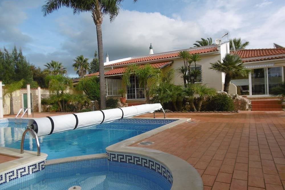 Foto 13 von 15: Bungalow with apartment in a quiet location and large pool