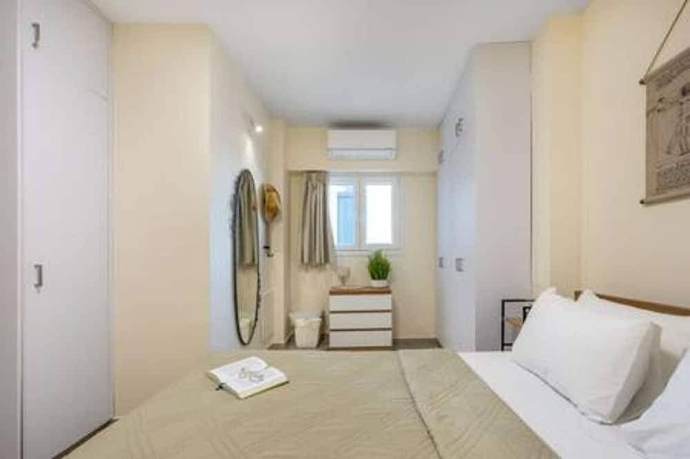 Foto 3 von 28: 74 Prokymea - Steps from the Sea, Downtown