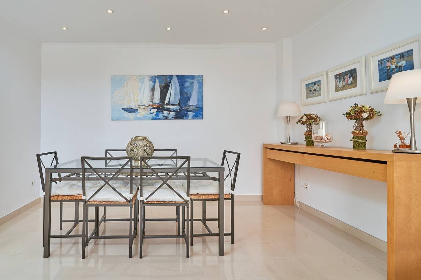 Foto 9 von 42: Frisch renovierte Luxusvilla mit Panoramablick, privatem Pool & fußläufig zum Strand