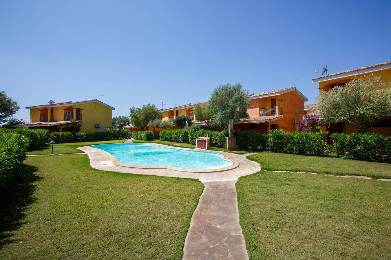 Villa Mama, private compound swimming pool 1