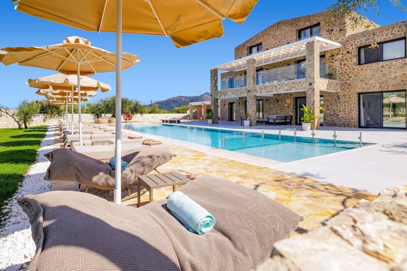 Foto 7 von 50: Villa für 14 Personen mit Garten