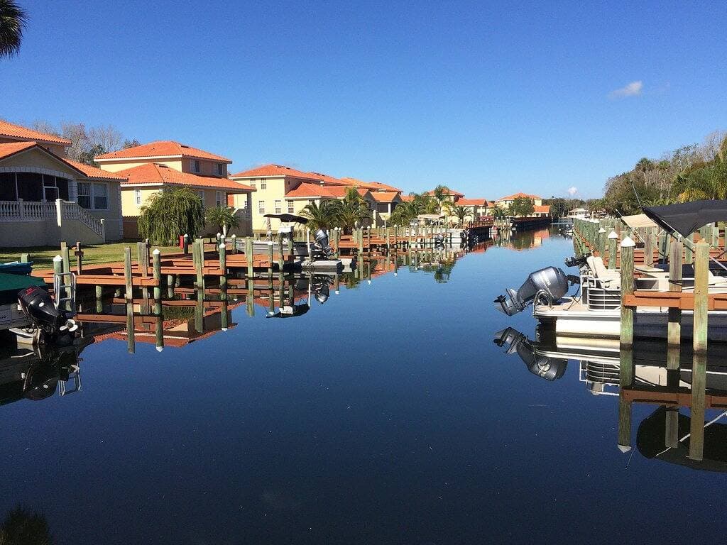 Foto 8 von 44: Ganz neu (November 2017) 3 Br, 2. 5 Ba Duplex Villa am Fluss Homosassa (160)