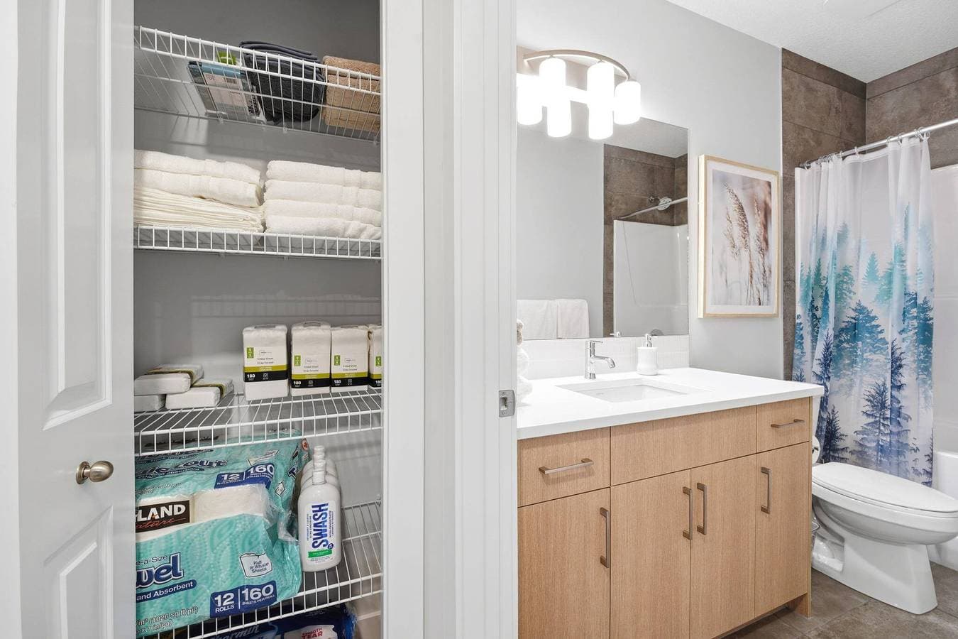 Foto 5 von 14: Luxuriöse Suite mit 2 Schlafzimmern und Parkblick in Calgary