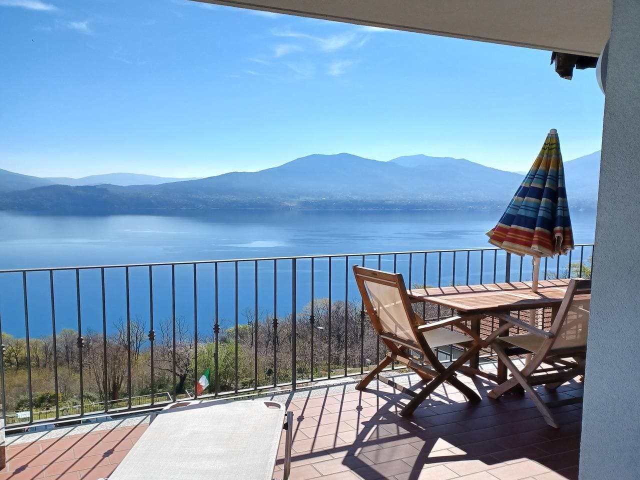 Foto 9 von 16: Wohnung in Oggebbio mit Blick auf den See