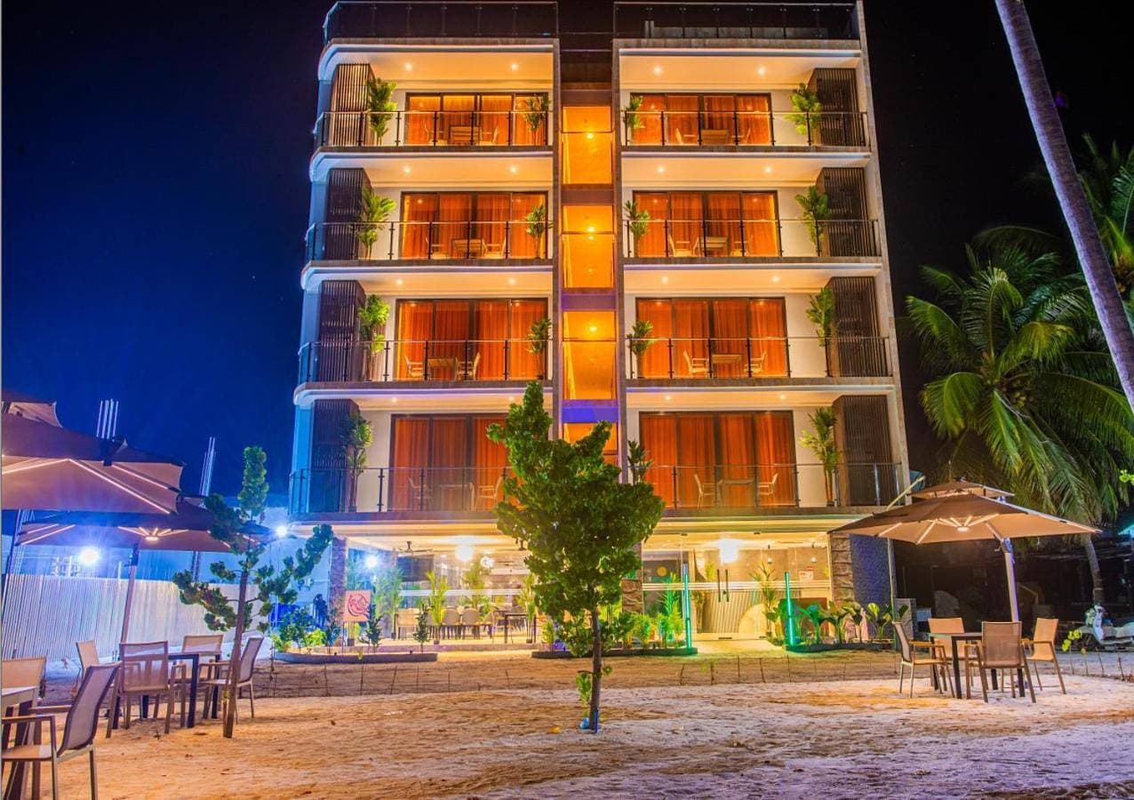 Lonuhiri at Dhigurah 1