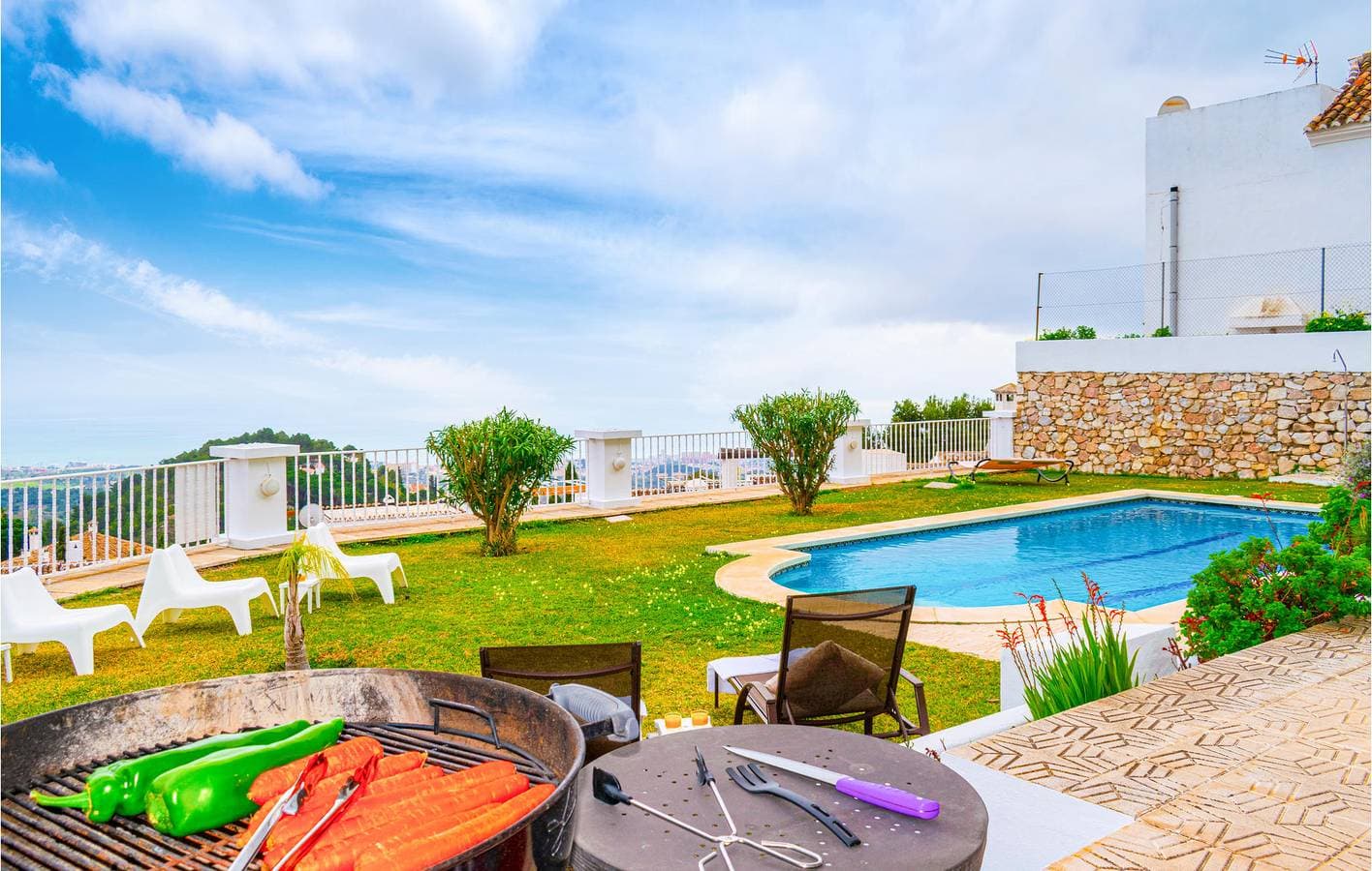 Foto 12 von 39: Mijas Wohnung: Parkplatz, Pool, WiFi
