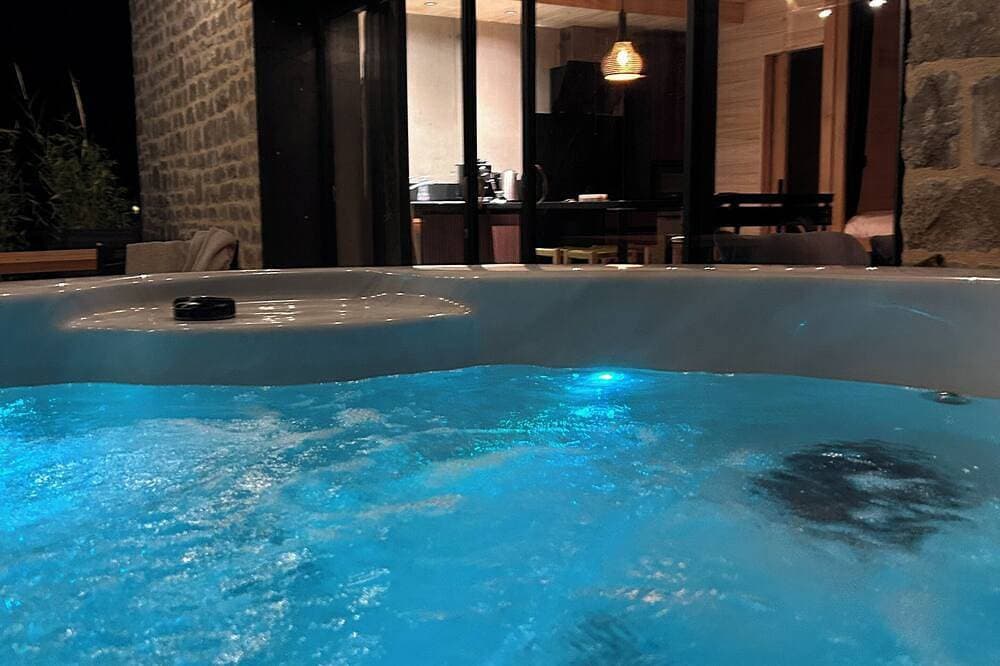 Foto 13 von 15: Unusual accommodation with jacuzzi and paddle