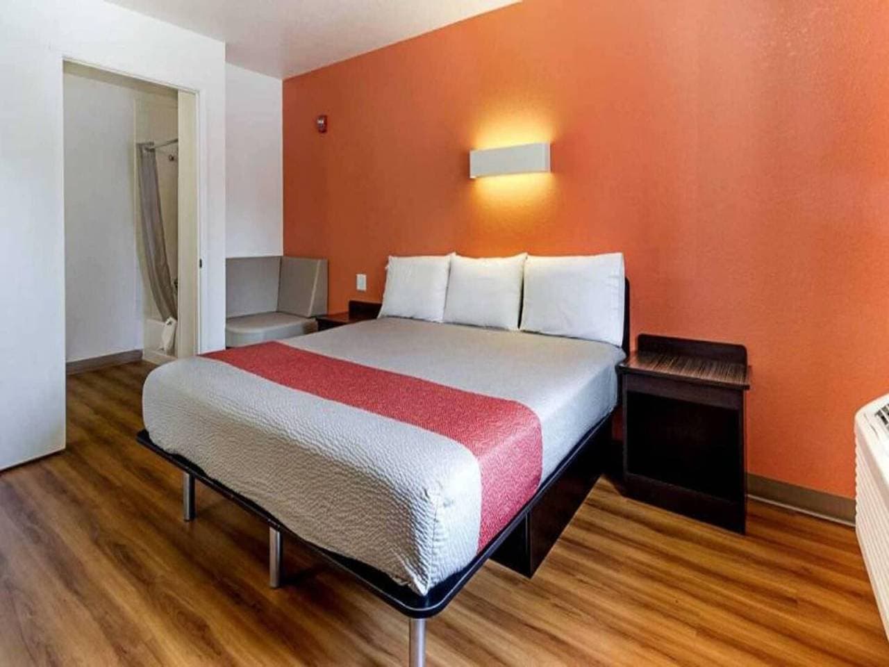 1 Kingsize-Bett | Nichtraucherzimmer, Mikrowelle 1