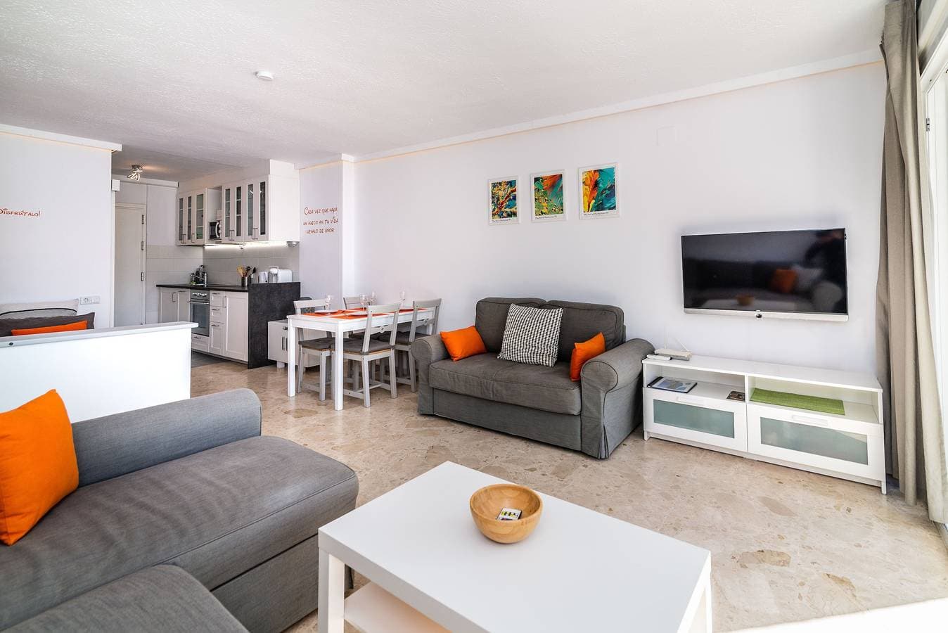 Foto 8 von 25: Einzimmerwohnung in Marbella mit Terrasse, Gemeinschaftspool und WLAN