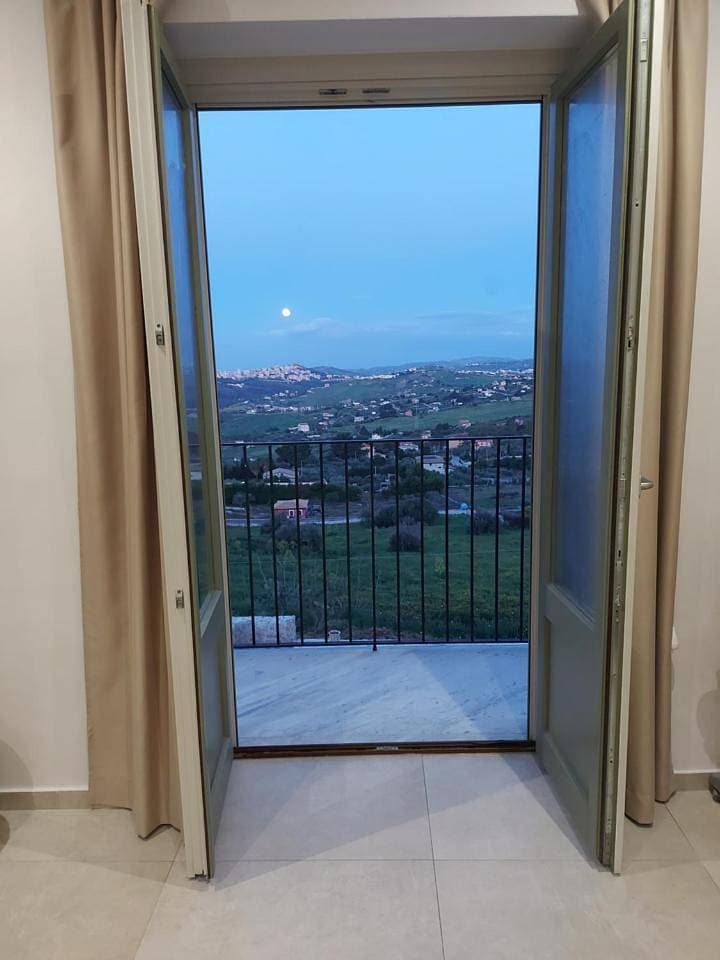 Foto 7 von 40: Double Room with Balcony and Sea View
