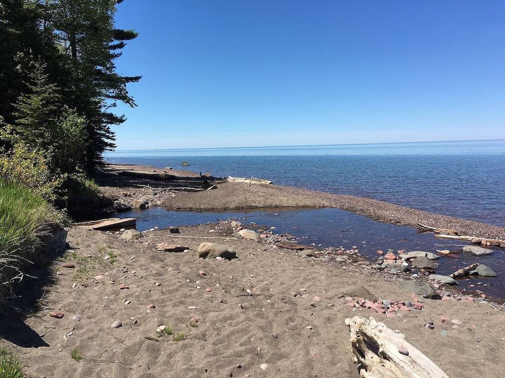 Foto 4 von 50: Großes Küstenbauernhaus am Lake Superior mit herrlichem einsamen Strand.