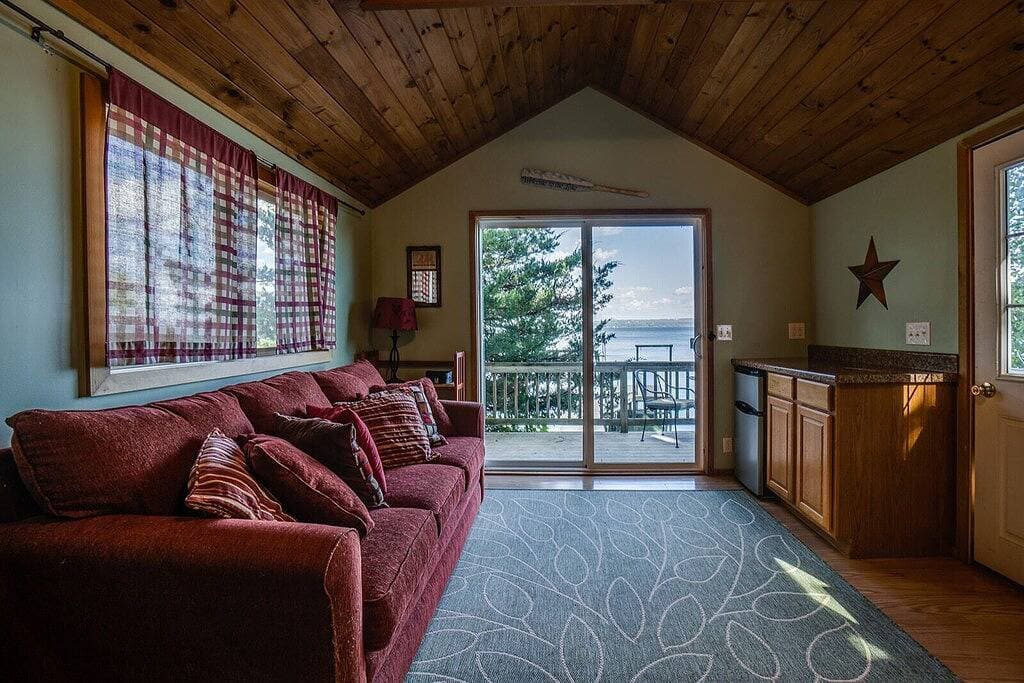 Foto 6 von 27: Amsel-Häuschen: reizender Bungalow mit 2 Schlafzimmern auf Seneca See
