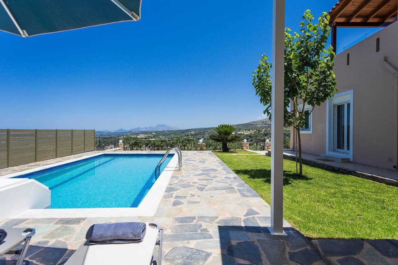 Foto 11 von 41: Ferienhaus für 7 Personen mit Balkon