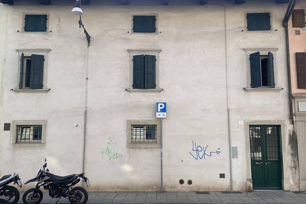Foto 13 von 28: Montegnacco-Braida Palace Apartment (Free Parking)