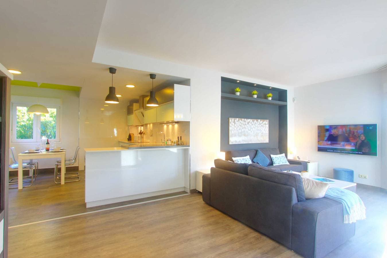 Foto 6 von 34: 2036 Spacious Golden Beach Penthouse with Sea View