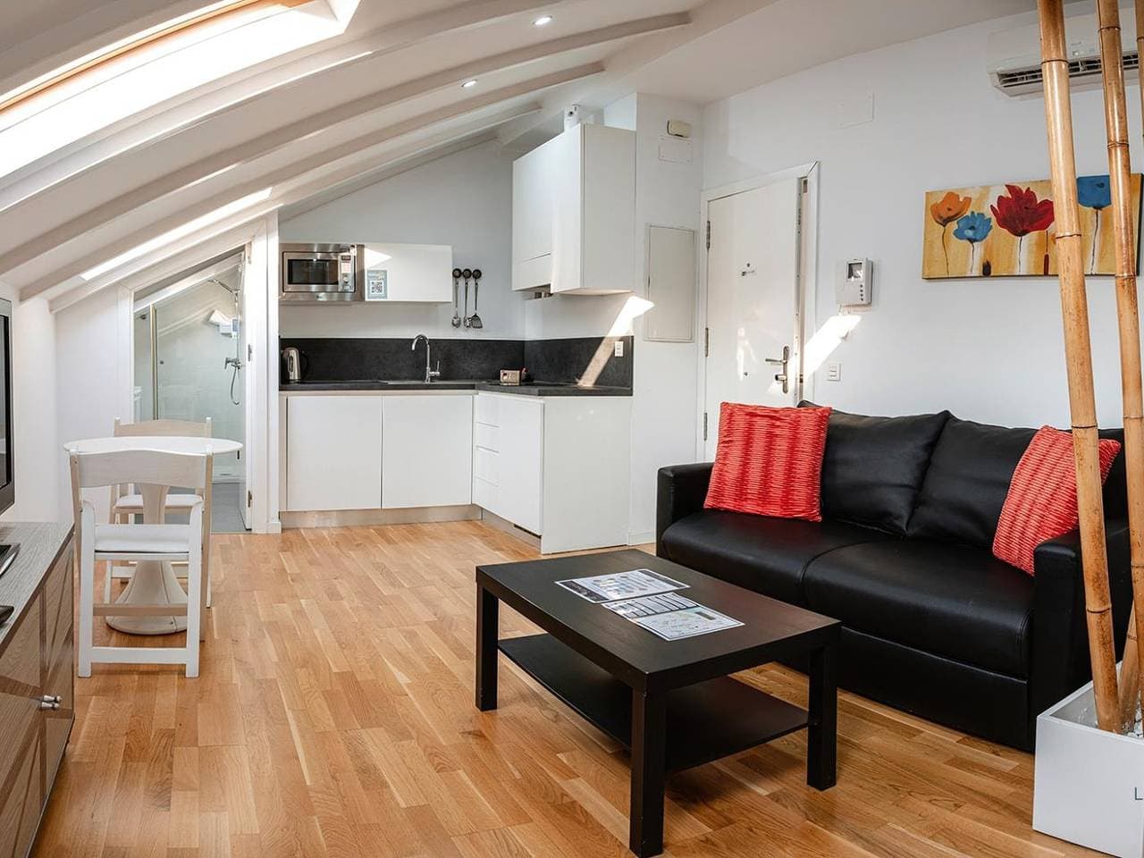 Foto 8 von 12: Studio für 3 Personen mit Balkon/Terrasse
