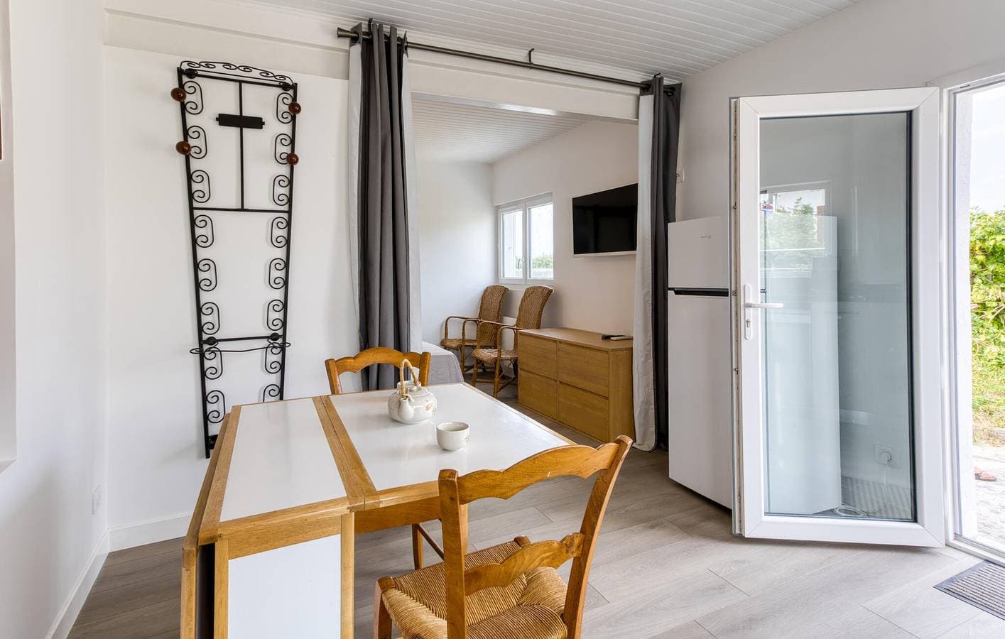 Foto 6 von 15: Gemütliches Apt mit TV, WiFi, Parkplatz, Garten - 500m zum Strand