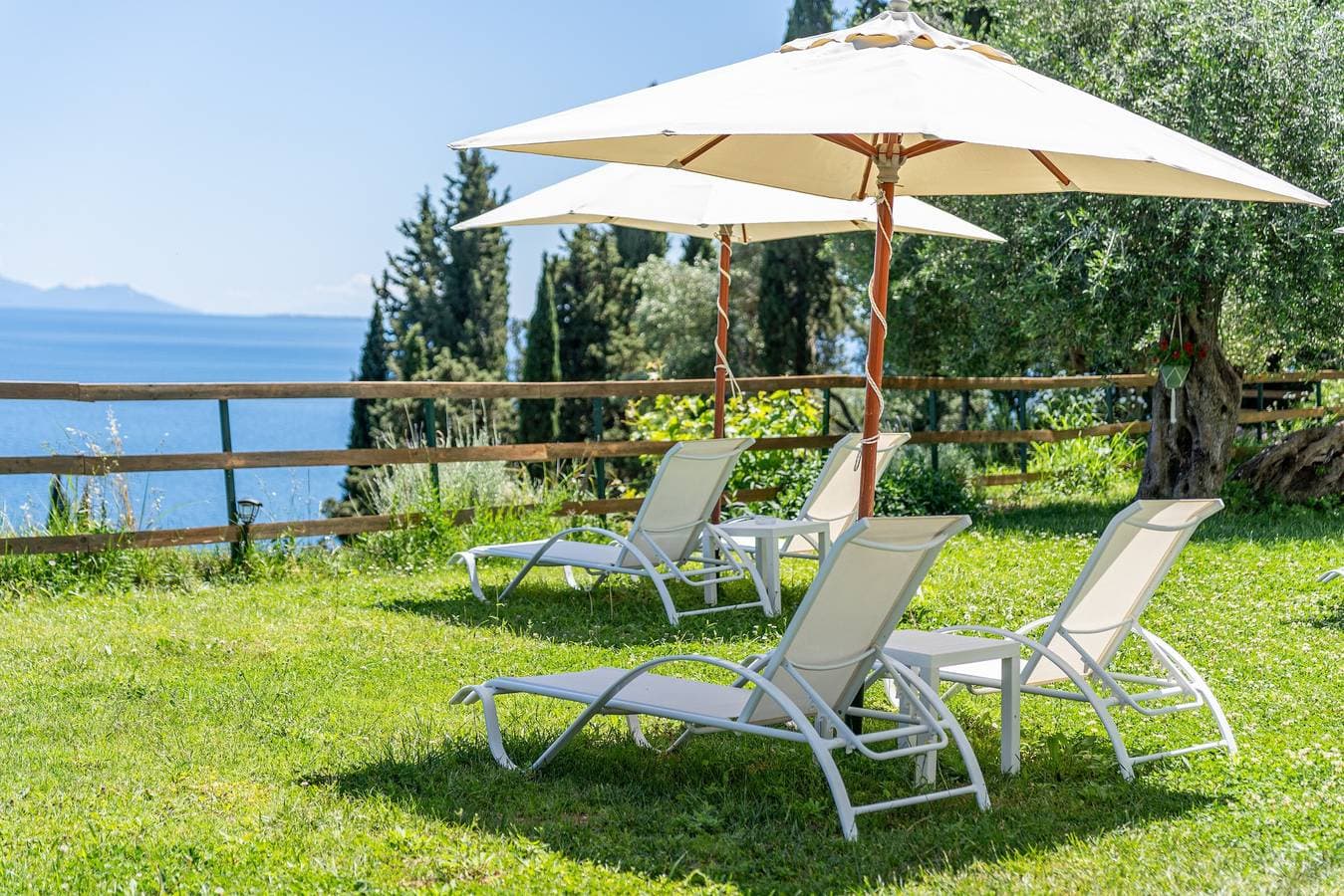 Foto 7 von 45: Zimmer 'Gartenblick 3' mit privater Terrasse, Wi-Fi und Klimaanlage
