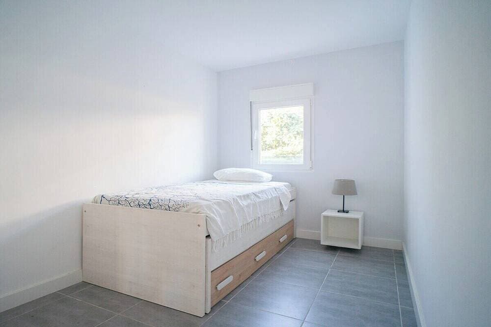 Foto 7 von 24: Charming New Beachside House