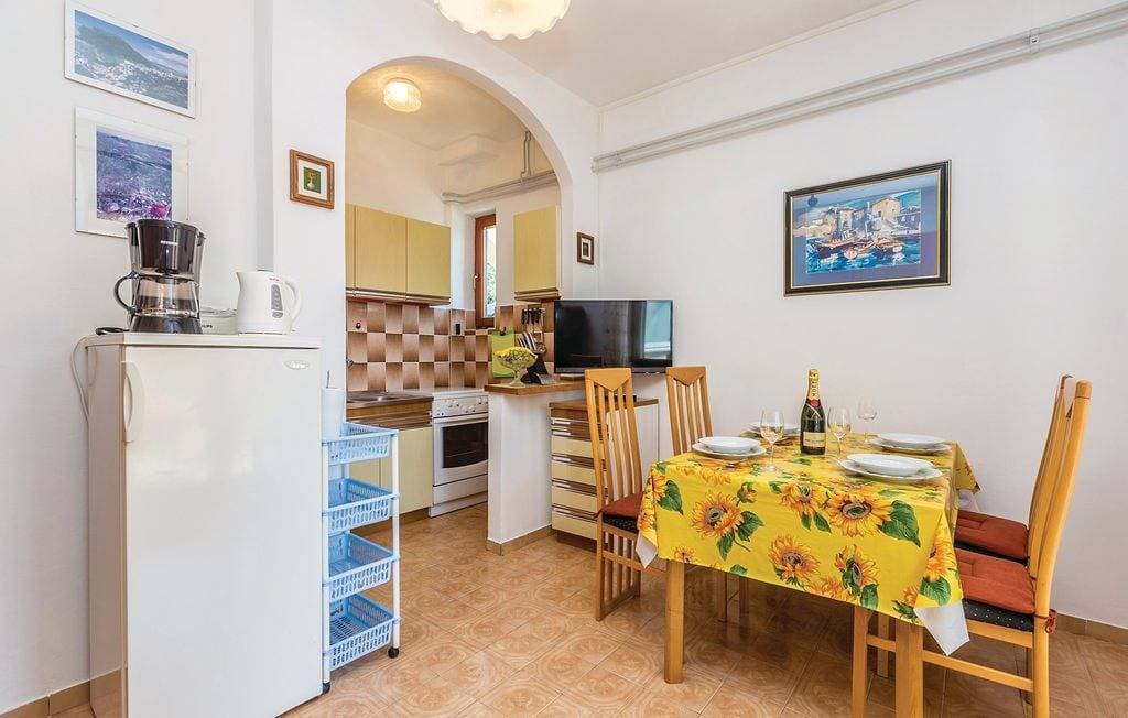 Foto 9 von 16: 2-Zimmer-Ferienwohnung mit Terrasse Cres A-16178-a