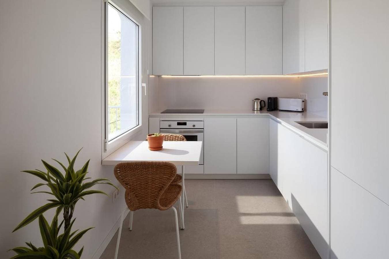 Foto 11 von 25: Apartment 'Azura' mit Meerblick, WLAN und Klimaanlage