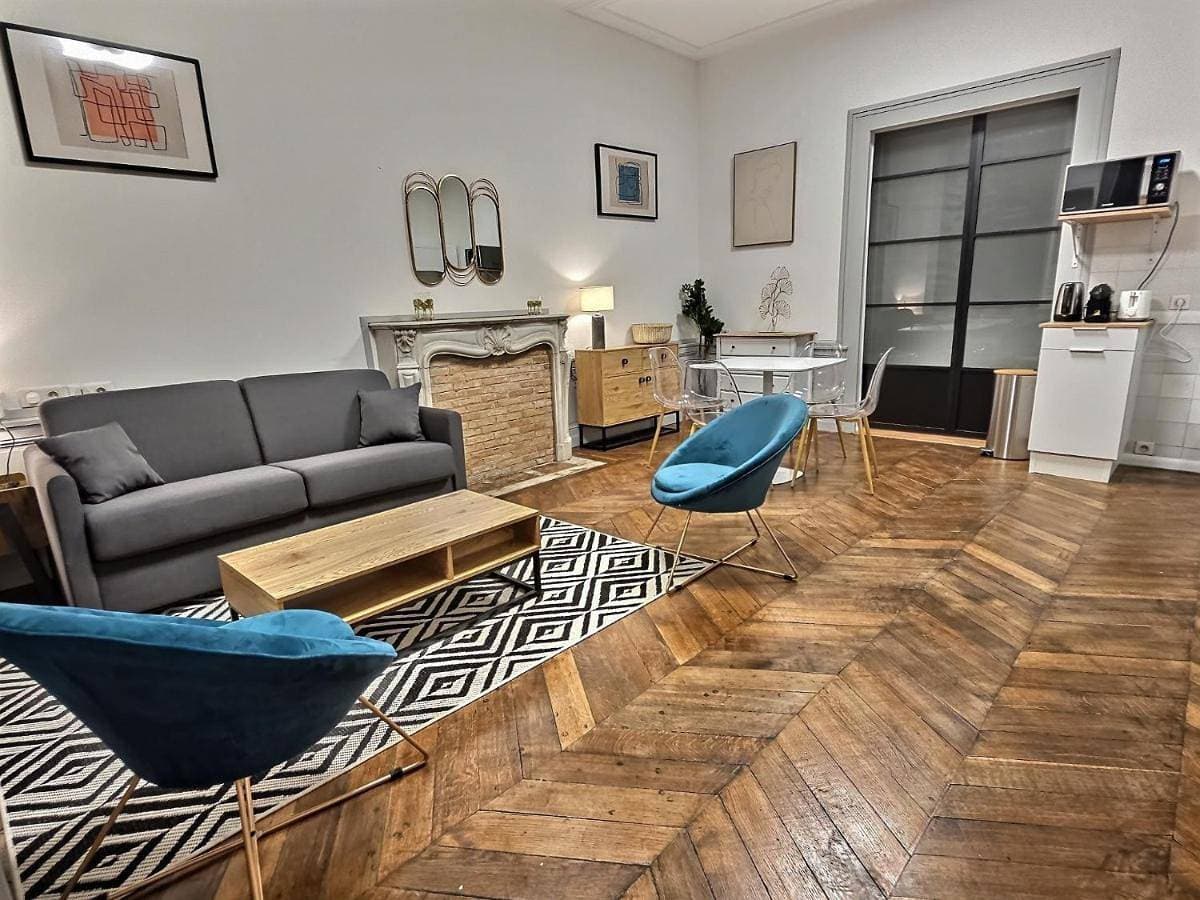 Superbe, T2 Spacieux 50m², Hypercentre, Neuf, RDC 1