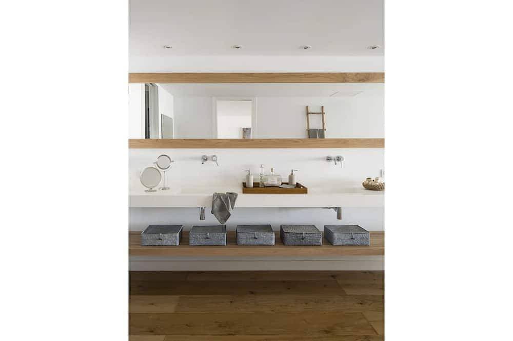 Foto 7 von 25: New Stylish House Located On The Beach
