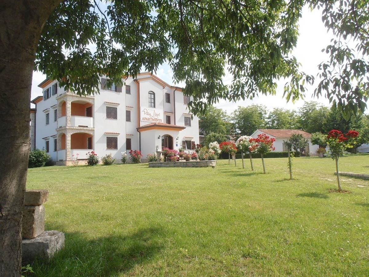 Superior app with 2 bedrooms, 2 bathrooms (4 people) 1