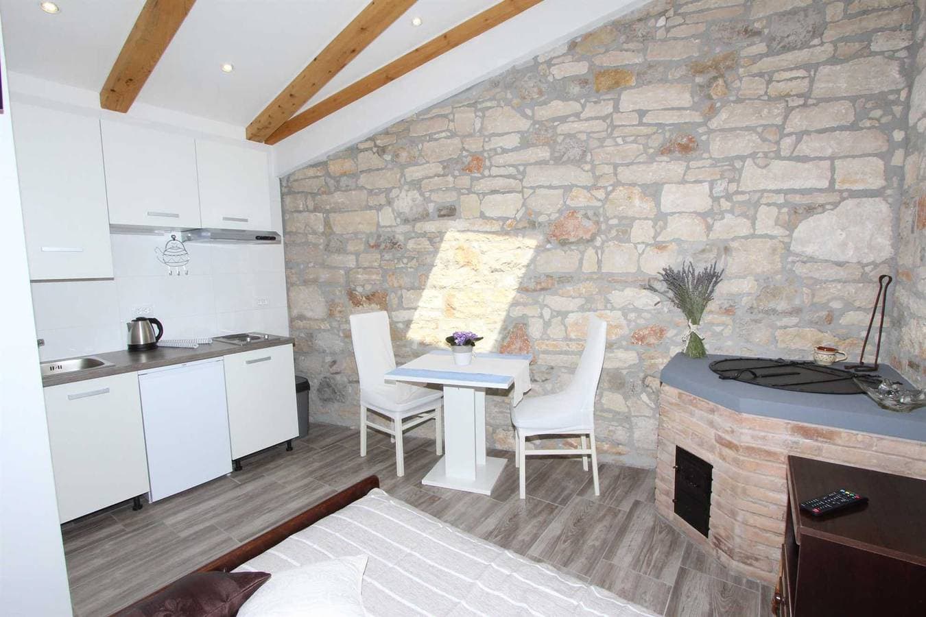 Foto 6 von 23: Santin Studiowohnung mit Terrasse