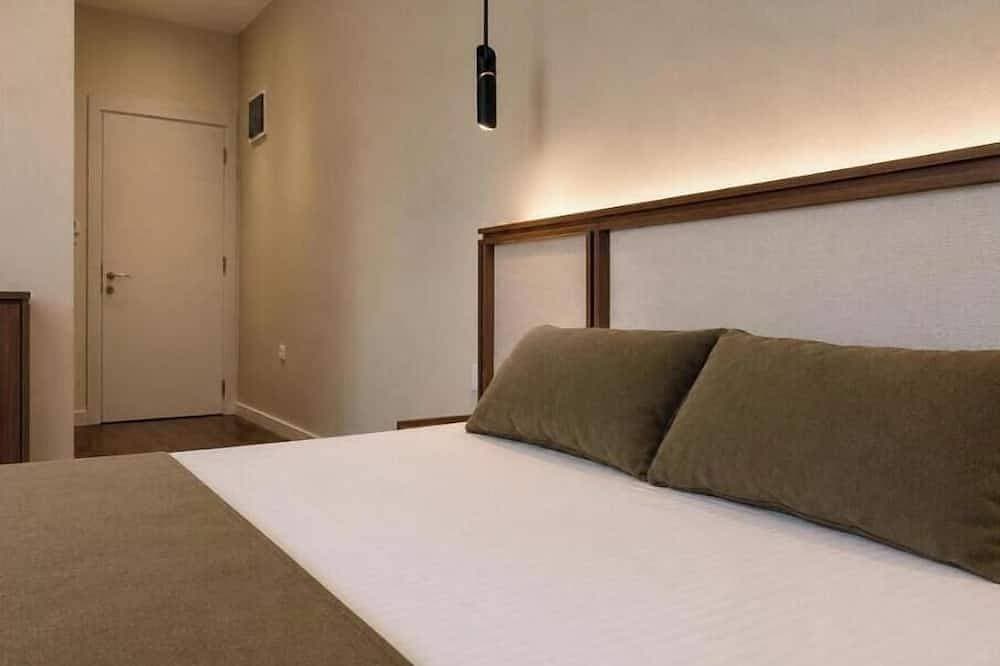 Guest House Fjola : Apartment with View and Balcony 1
