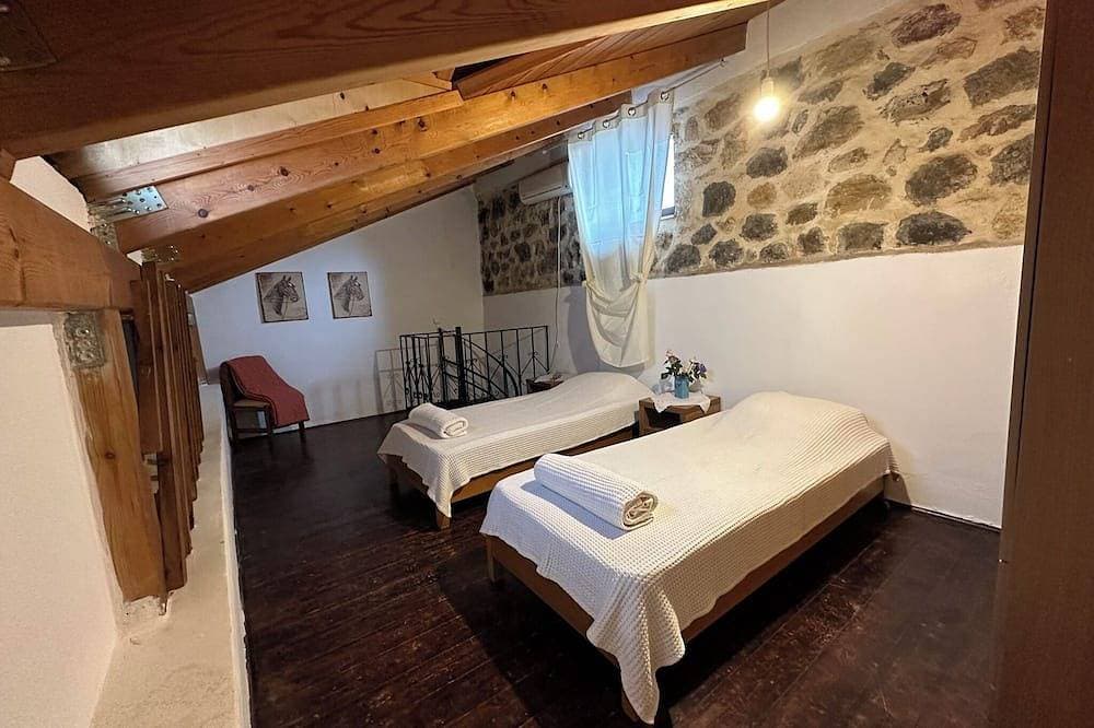 Foto 3 von 24: Traditionelles Haus in Kefala Hügel neben Rethymnon und Gerani Sandstrand