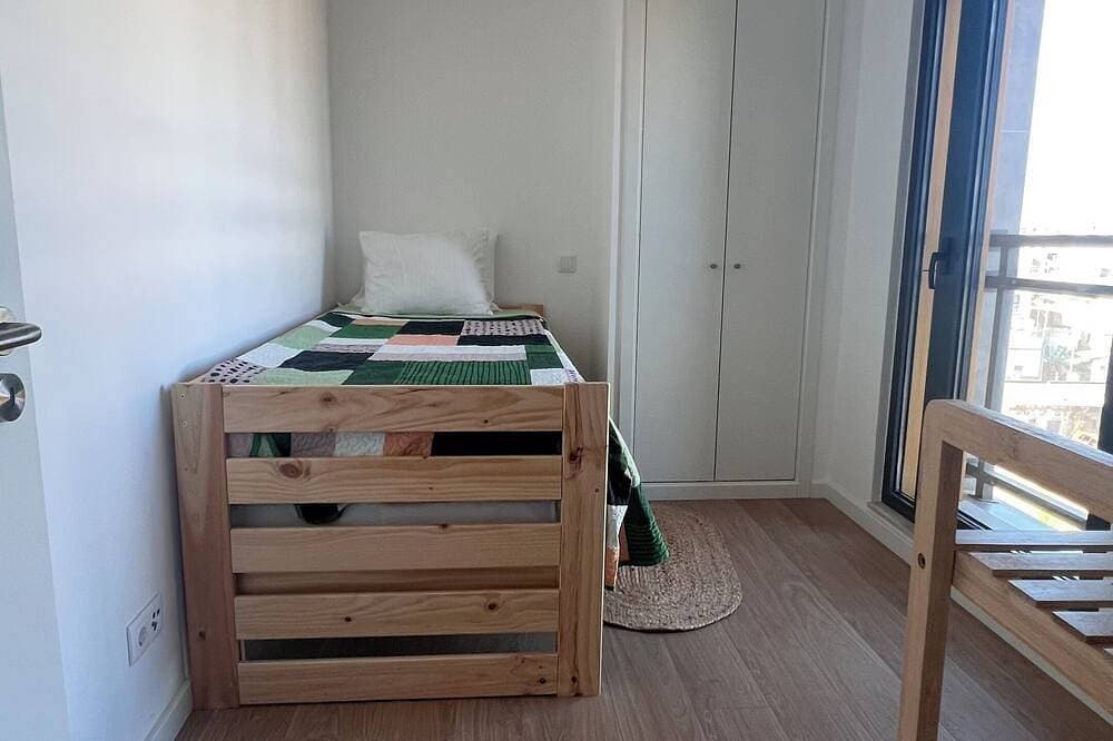 Foto 5 von 28: Charming Olhão Flat by Marina & Markets. Fast Wi-Fi, Ideal for Remote Workers!