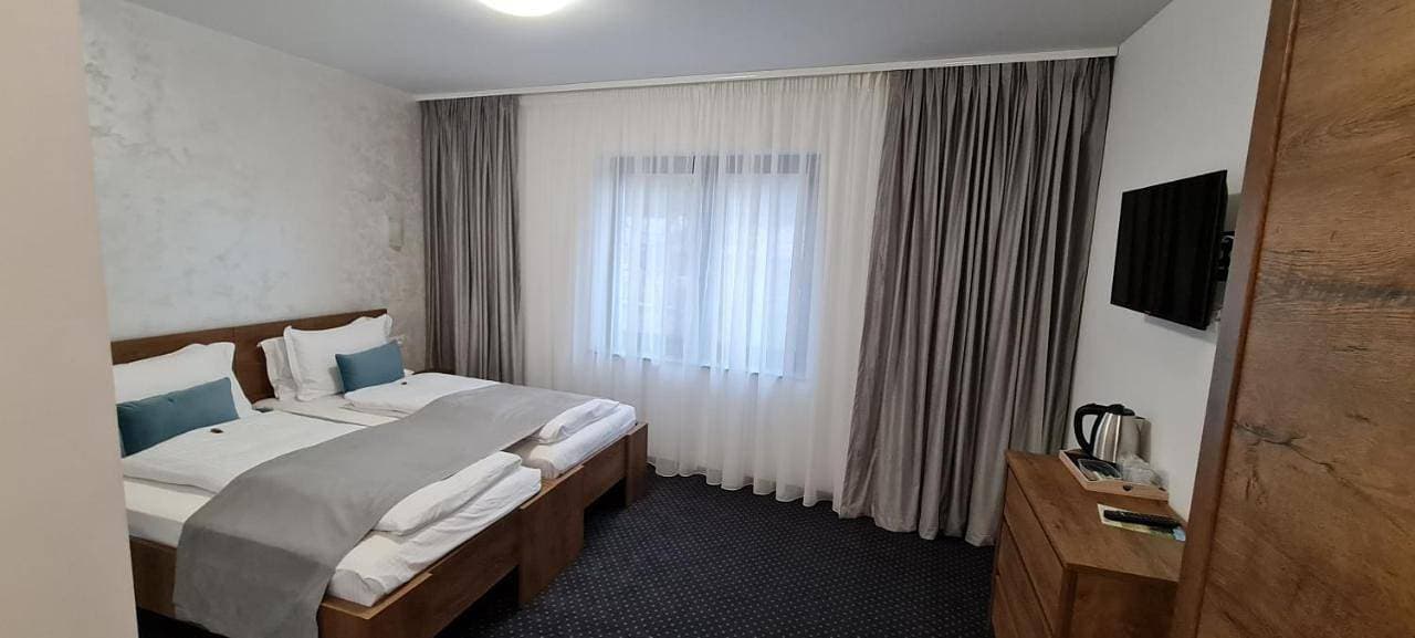Foto 8 von 18: Standard Double or Twin Room
