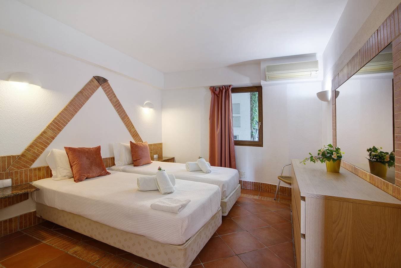 Foto 8 von 29: Ferienhaus 'Seaside 423A' mit Gemeinschaftspool, WLAN und Klimaanlage
